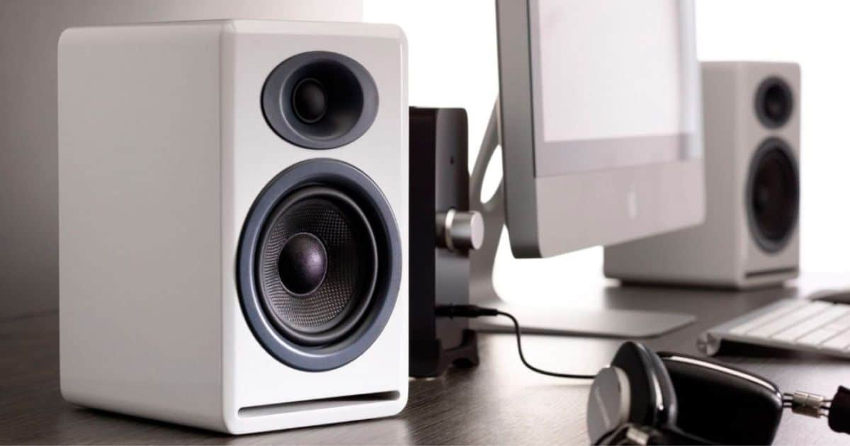 How To Connect Bookshelf Speakers To PC