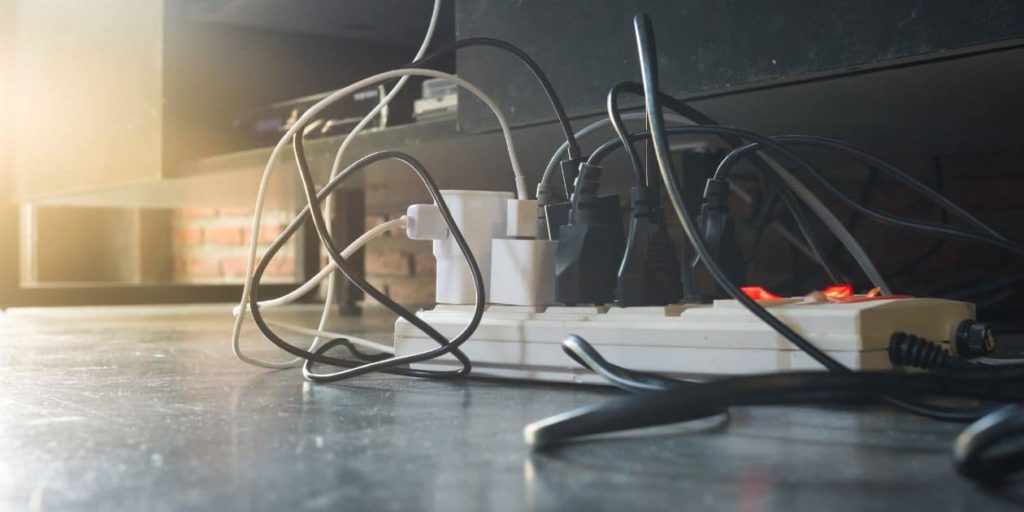 Tips for Safely Plugging a Gaming PC Into a Power Strip